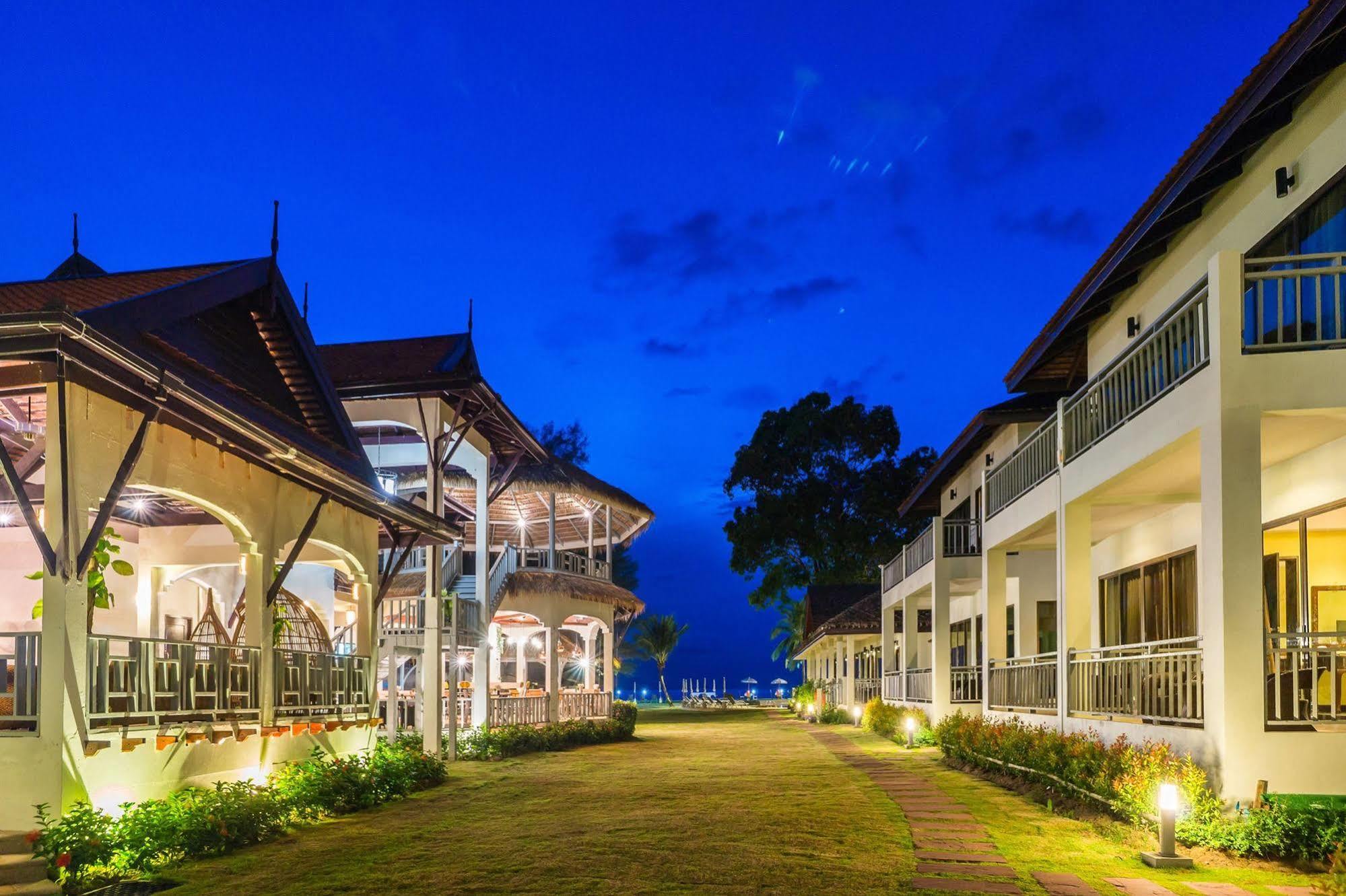 Hive Khaolak Beach Resort (Adults Only) Khao Lak Exteriör bild