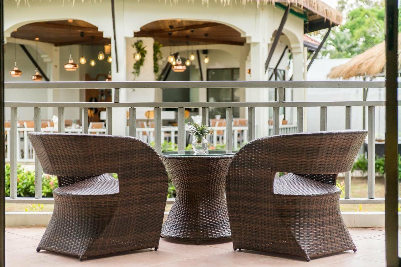 Hive Khaolak Beach Resort (Adults Only) Khao Lak Exteriör bild