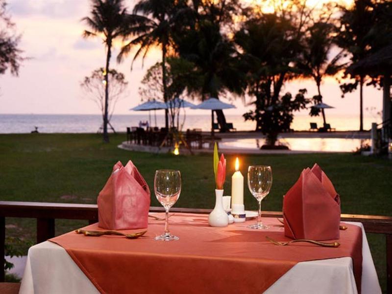 Hive Khaolak Beach Resort (Adults Only) Khao Lak Exteriör bild